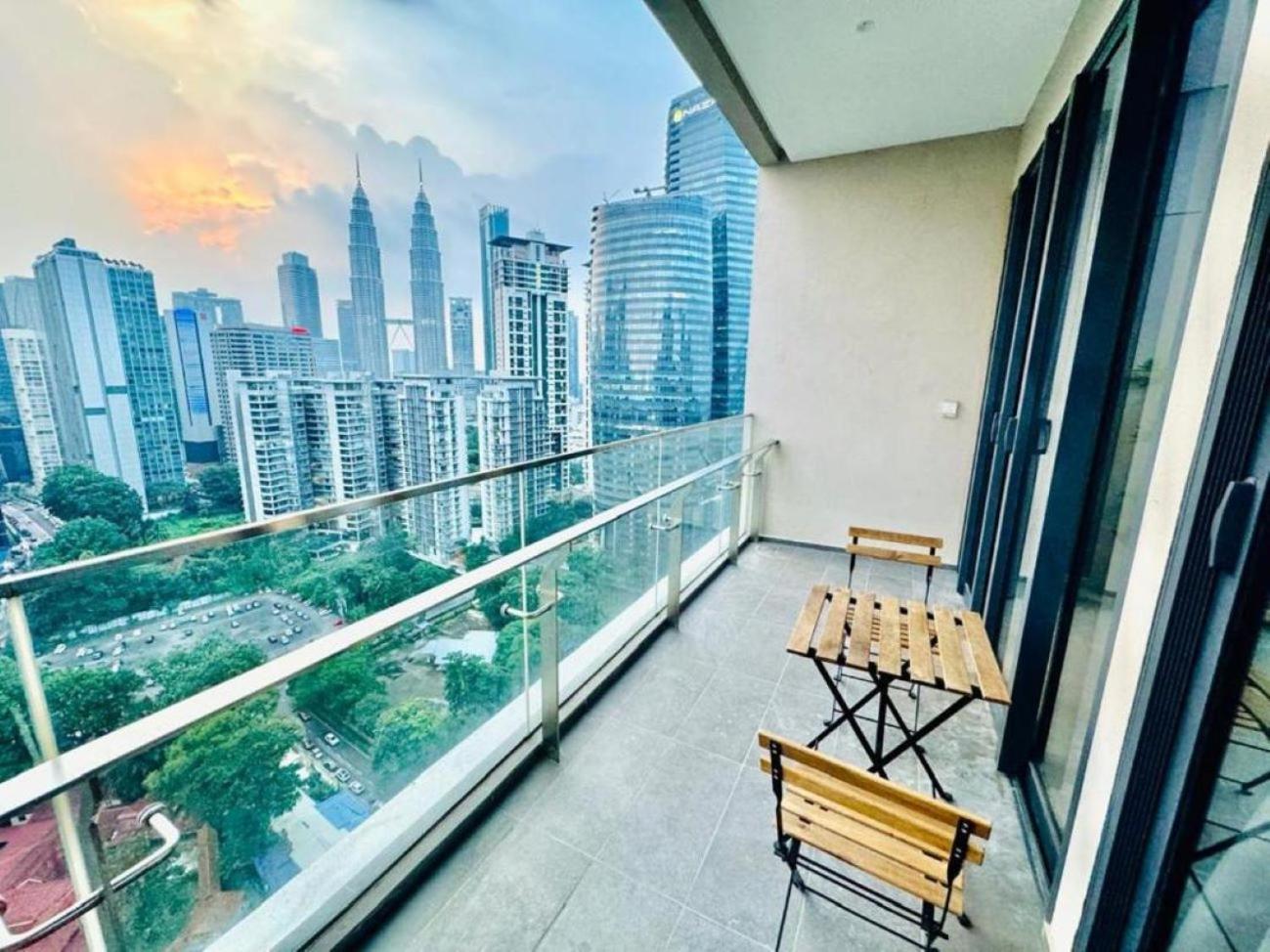 Crown Suites The Manor Klcc Kuala Lumpur City Center Ngoại thất bức ảnh