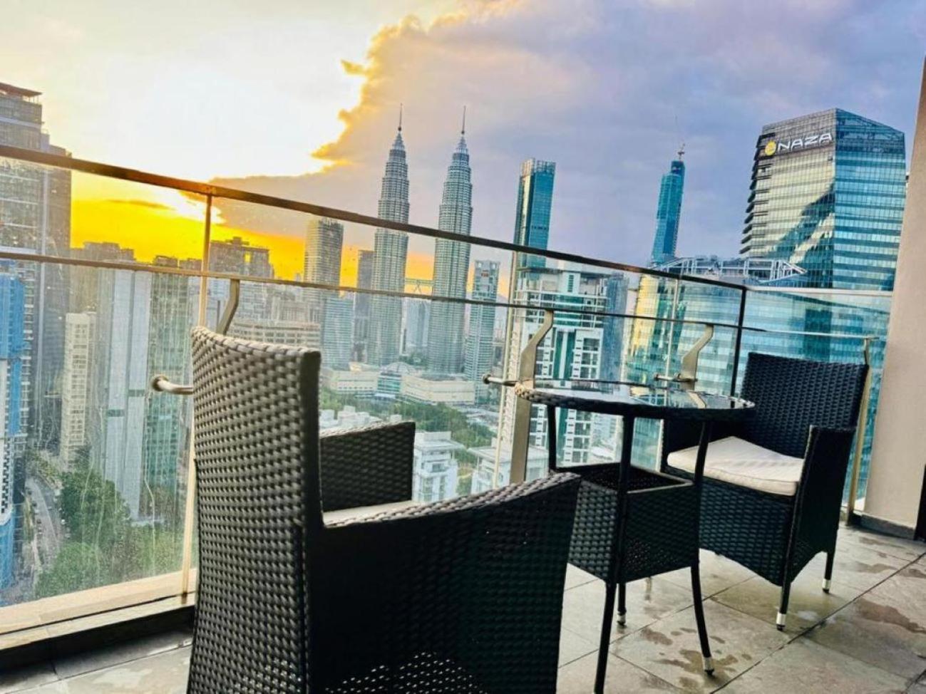 Crown Suites The Manor Klcc Kuala Lumpur City Center Ngoại thất bức ảnh